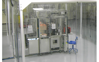 3-3-2_cleanroom.jpg